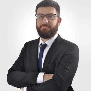 Dr. Vitor Benin — OAB/PR 72.996